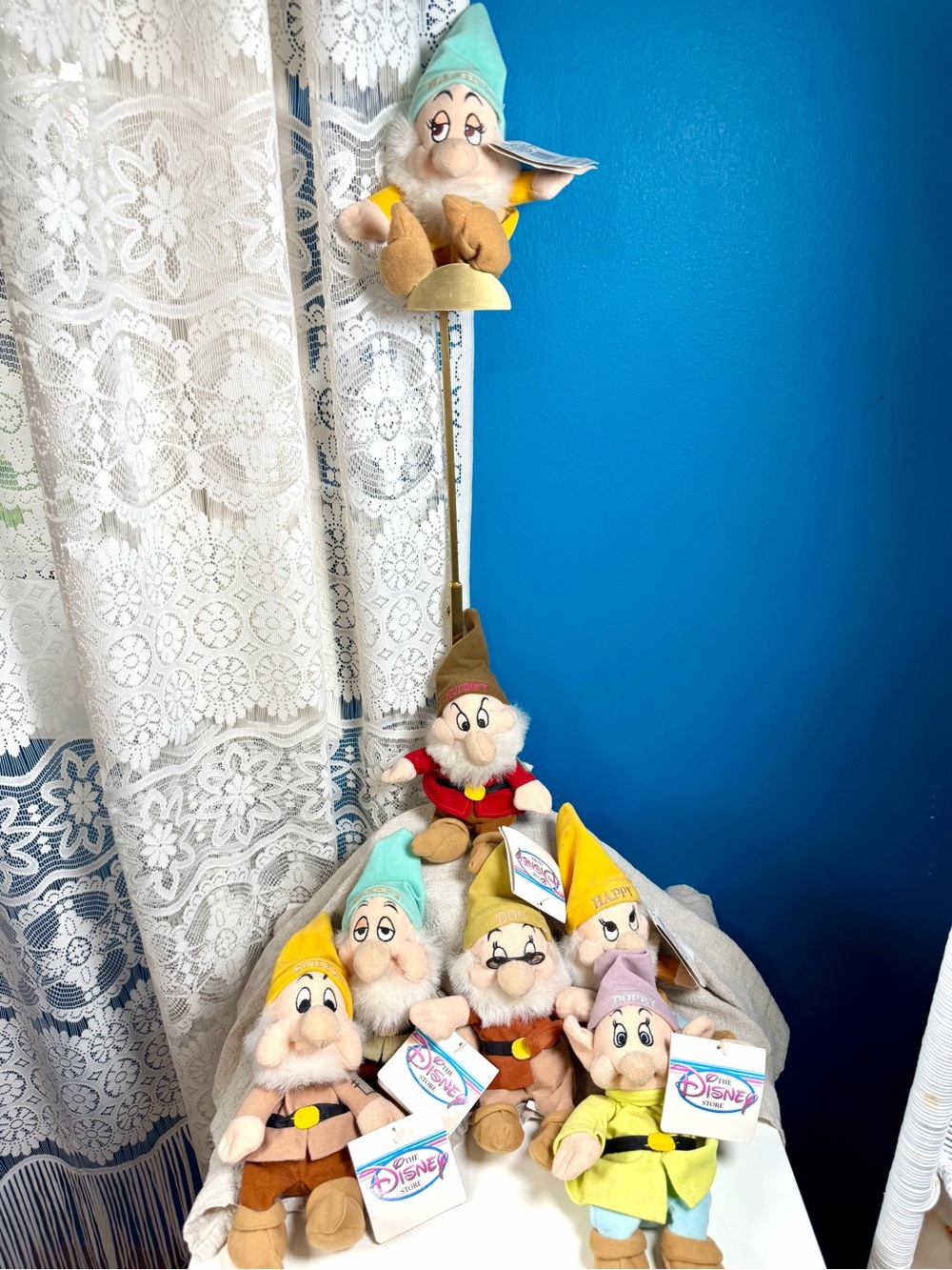 Disney Store 90’s Exclusive NWT Snow White & The Seven Dwarfs -8” Beanie Plushes